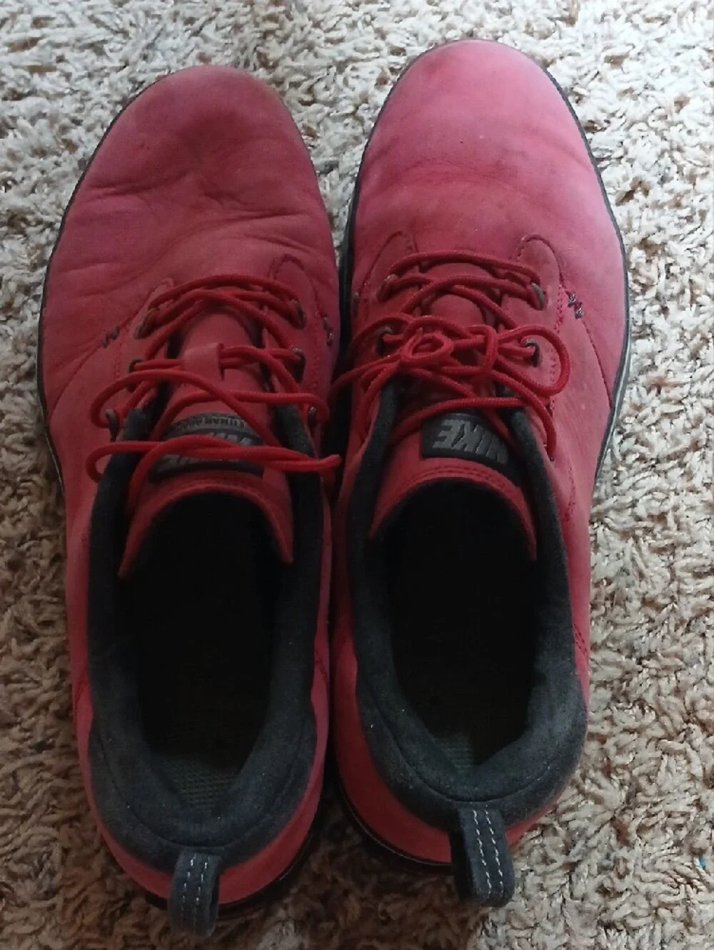 Nike Women’s Hot Pink Lace-Up Low-Top Sneakers Golf Shoe